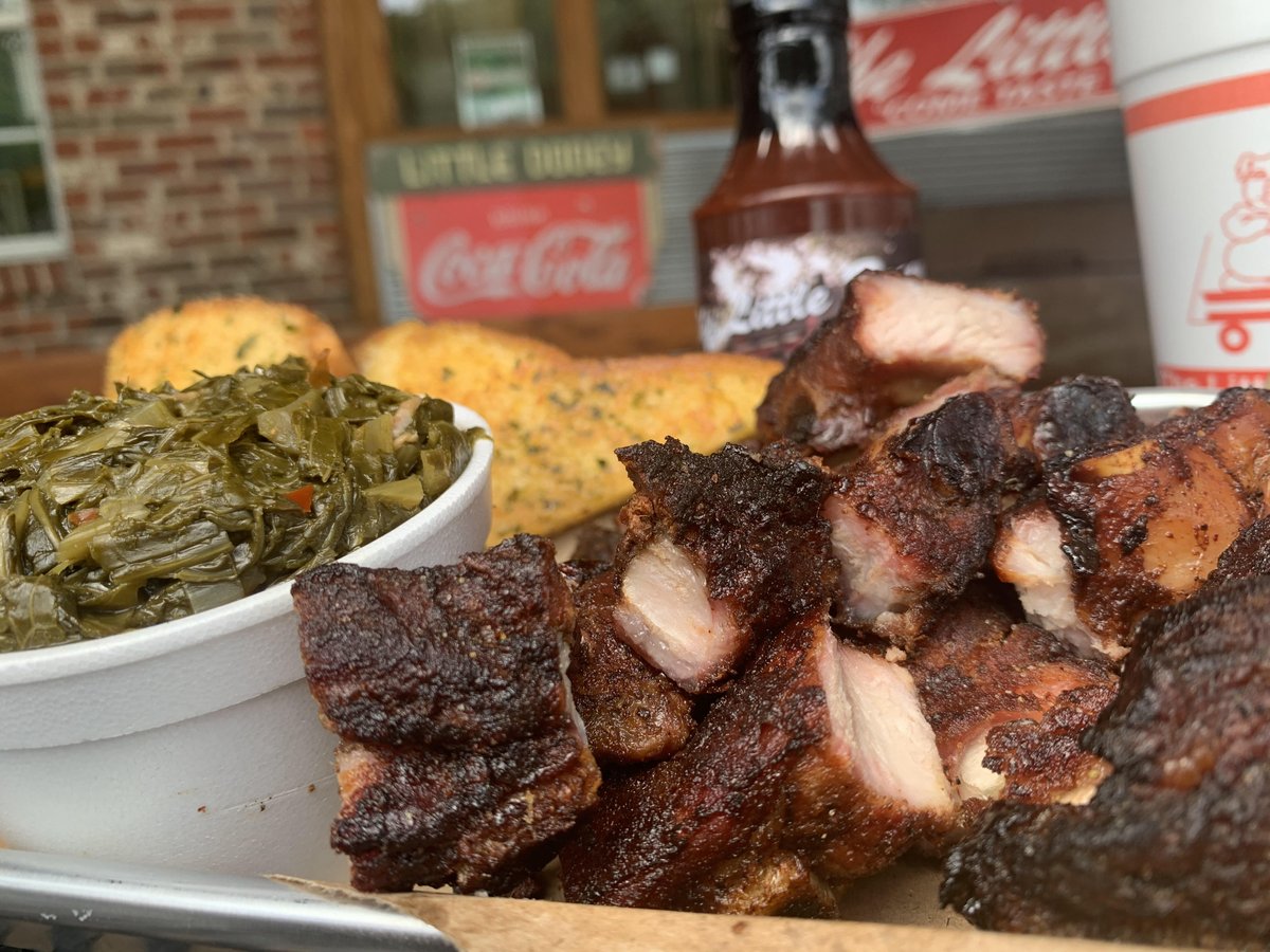 TheLittleDooeys's tweet photo. Just off the pit

Rib Tip Basket with one side &amp; Dooey toast

$8.00

#Come_taste_the_pride 
 #HailState  #StarkVegas  
#ccm1 #SomeGoodQ #StarkvilleStrong https://t.co/EaLyeDeW3V