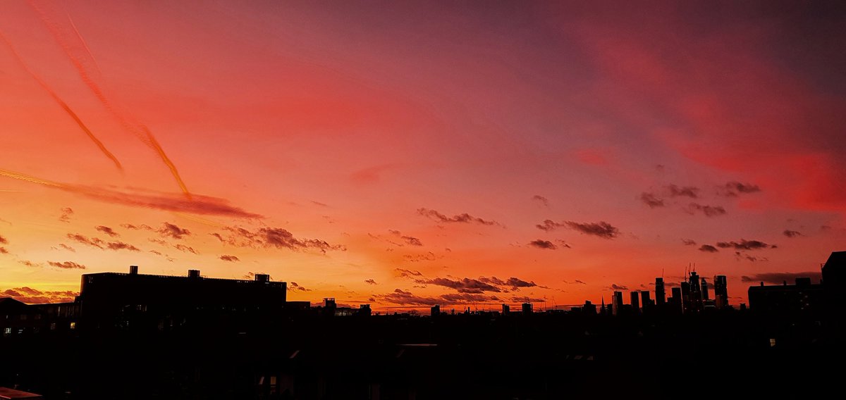 Sunset over King's 🌇 @KingsCollegeNHS