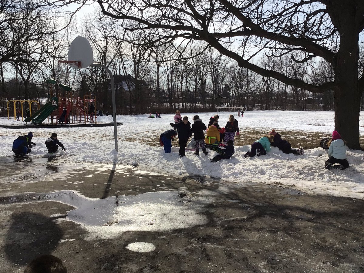 ASutherland41's tweet photo. Best recess ever!  @FraserSchools https://t.co/qeXDfFx8zF