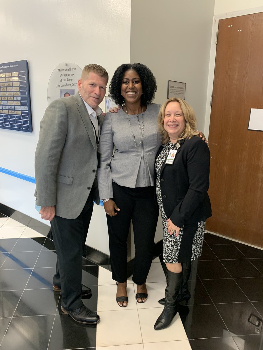 Maria E. Perez tweet media