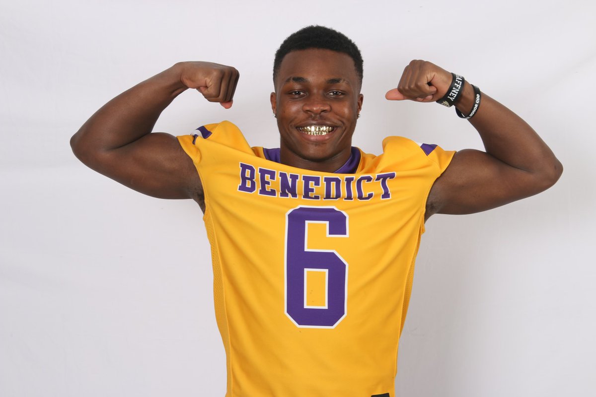 edt5_'s tweet image. 110% COMMITED💜💛 @GaffneyFootball @GaffneyStrong @kevinJking4 #111222