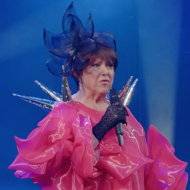 trash_italiano's tweet photo. CHE QUEEN. #Sanremo2022 https://t.co/1YzbYBxPAv