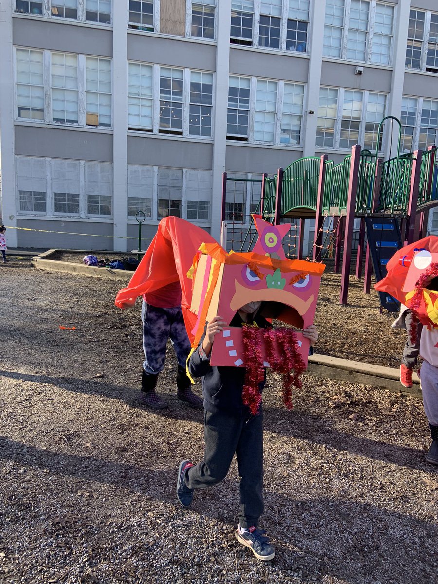 msmelisa01's tweet photo. @TseJeff what a fun way to ring in lunar new year! @VSB39 @vsblearns 🐅🎍🧧 https://t.co/8OmuFuSXkf