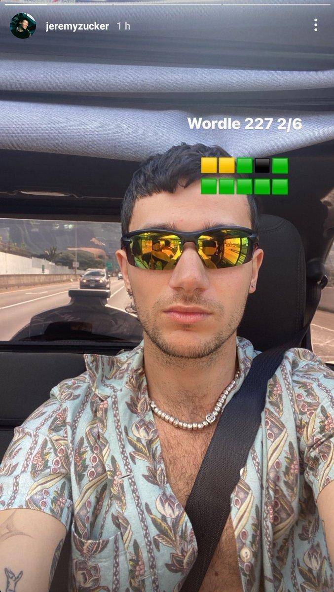 lindsquad's tweet photo. pai ta chavoso 😎 https://t.co/PLulp2R6pA
