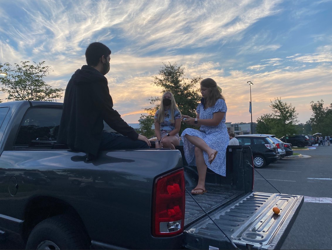 Hello, we're reviving this account! We'll be uploading stuff from our publications, like this picture from senior sunrise during the beginning of this year. Stay tuned for the first issue - it's a one-pager! :)