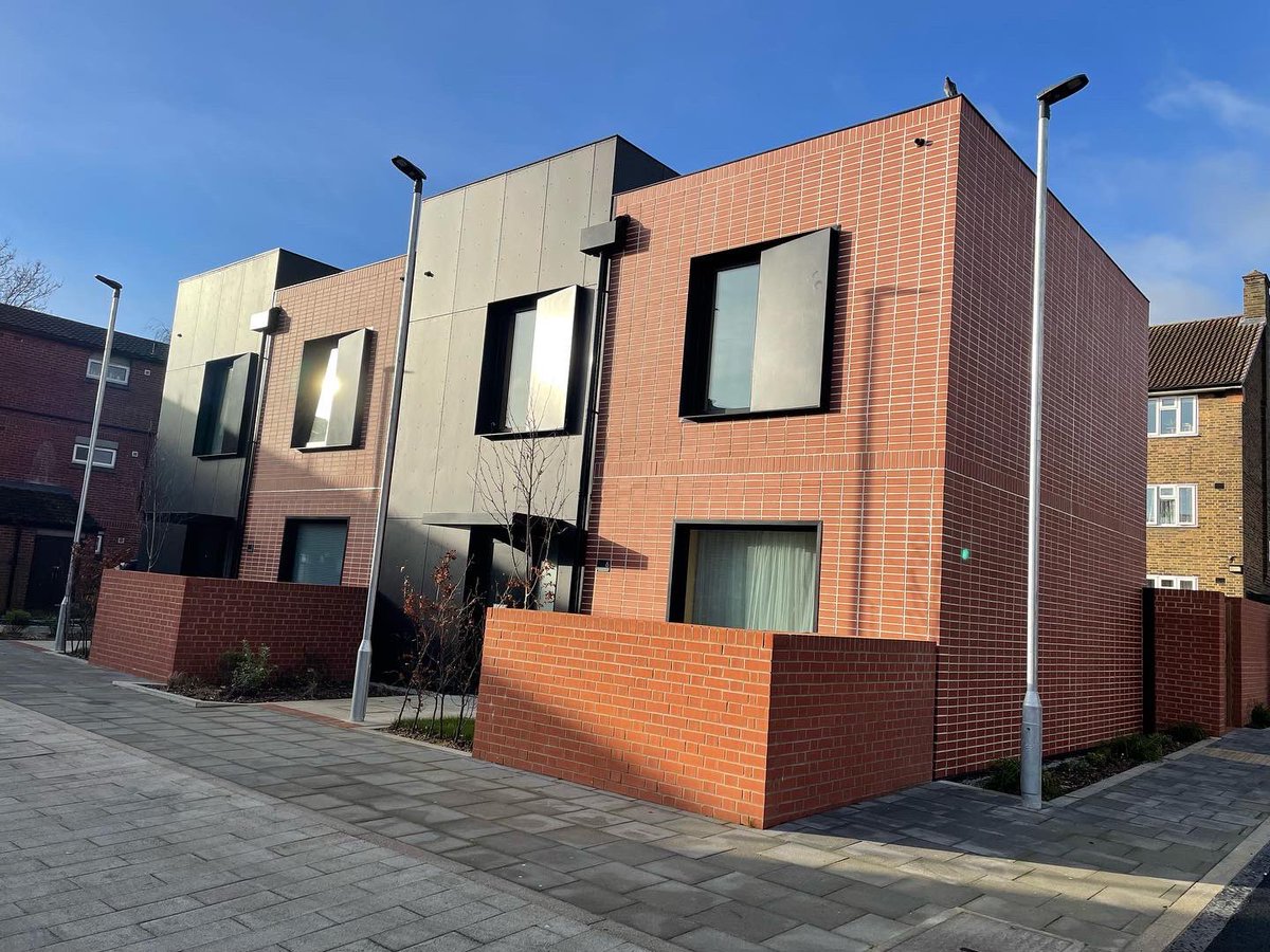 Dan Thorpe tweet media