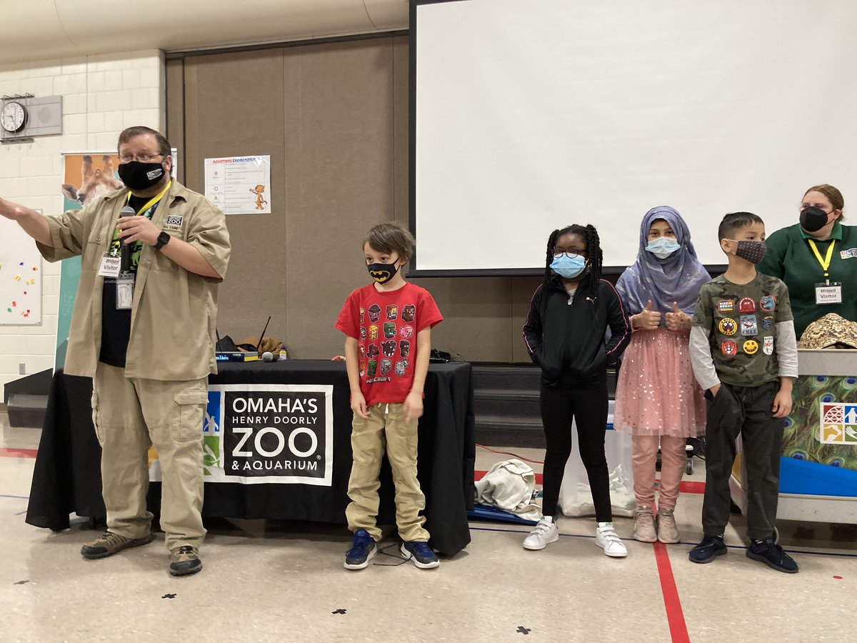Wil_Library's tweet image. Thank you, @OmahaZoo for visiting @MPS_Willowdale to help us finish off our One School One Book program while learning about some special animal friends. #TailsandTales
