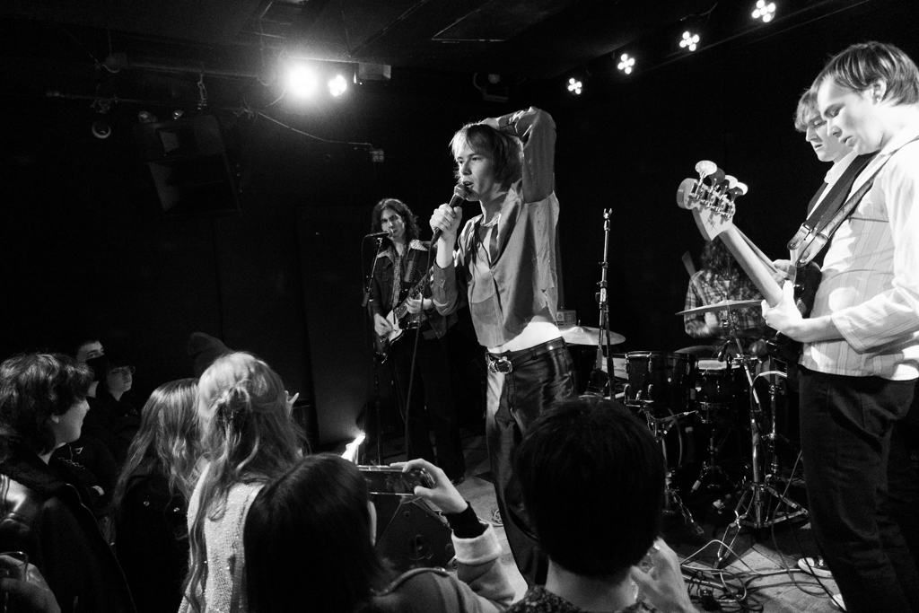 Happy Lunar New Year! We're playing our first show of 2022 tonight with our friends <a href="/Warviolet/">War Violet</a> and <a href="/catcherbandbk/">Catcher</a> and would love to see you <a href="/tveyenyc/">TV Eye NYC</a> . We can't wait. #LiveShows #nyc 📸 <a href="/elkenyc/">Elke</a>
wl.seetickets.us/event/Catcher-…