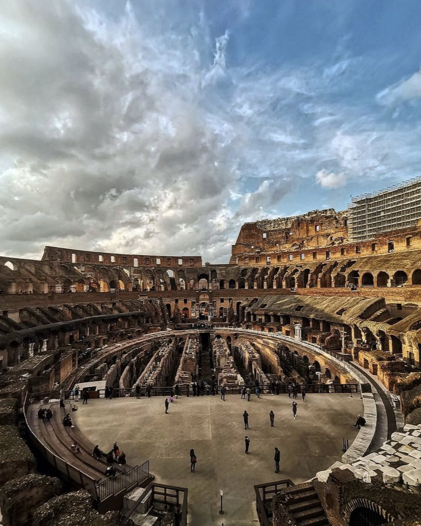 Arteymas_'s tweet photo. Coliseo Romano… 

Autor desconocido https://t.co/85zn4yrcsV