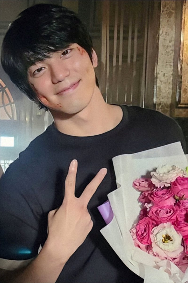 Comrade_Joo's tweet photo. Our Minkyu 💐☺️✌️
Thank you for all your hard work!🙌
Joo Gyeokchan, your name will forever be engraved in my heart!💔
#ComradeJoo
#JooGyeokchan
#KimMinkyu
#KimMingue
#SnowdropFinale https://t.co/fKdqtD86hl