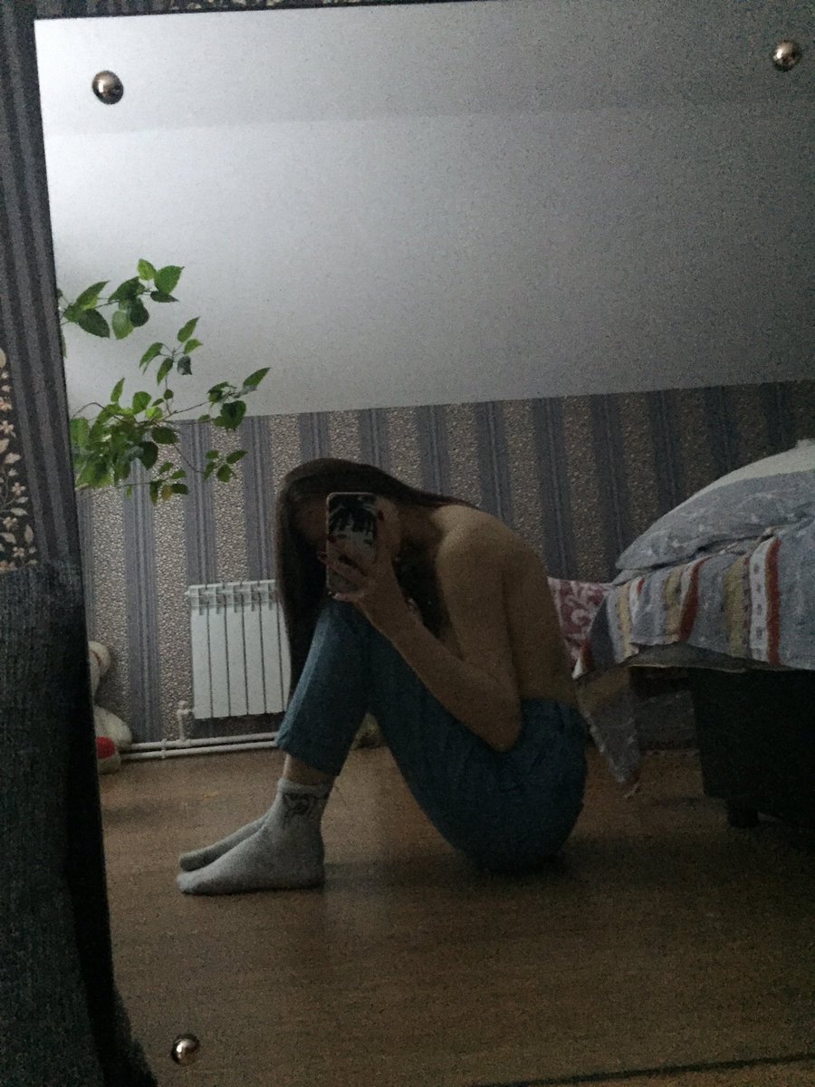 zvvwwrnj's tweet photo. я бы тебе и такие фотки присылала, но тебя ничем не удивить https://t.co/QrDO1qkrjU