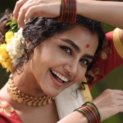 Came back. Will be active from today. Thanks for supporting always. Hai Angel @anupamahere ❤️ #NewProfilePic