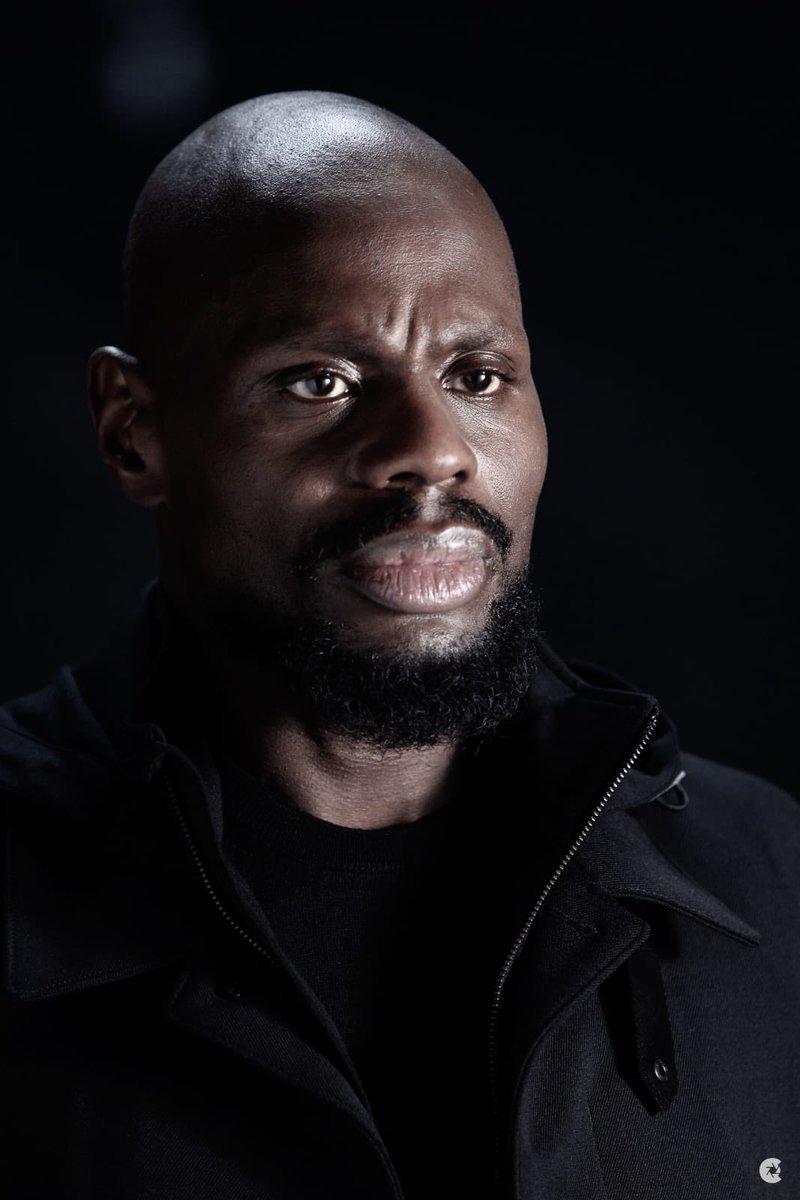 KeryJames's tweet photo. Je «rap» encore mes blessures car je ne suis toujours pas guéri
Ali s'appelle encore Kery
#LeJourOùJArrêteraiLeRap
#JRAPEncore
📸 @vincecorly https://t.co/ki4H7jwi3Q
