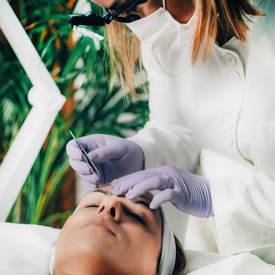 SuziSuzettee's tweet photo. Suzi Suzette Beauty offers microblading and microblading touch-ups. #Microblading https://t.co/qfTuzLlwpN https://t.co/WljCrHc68b
