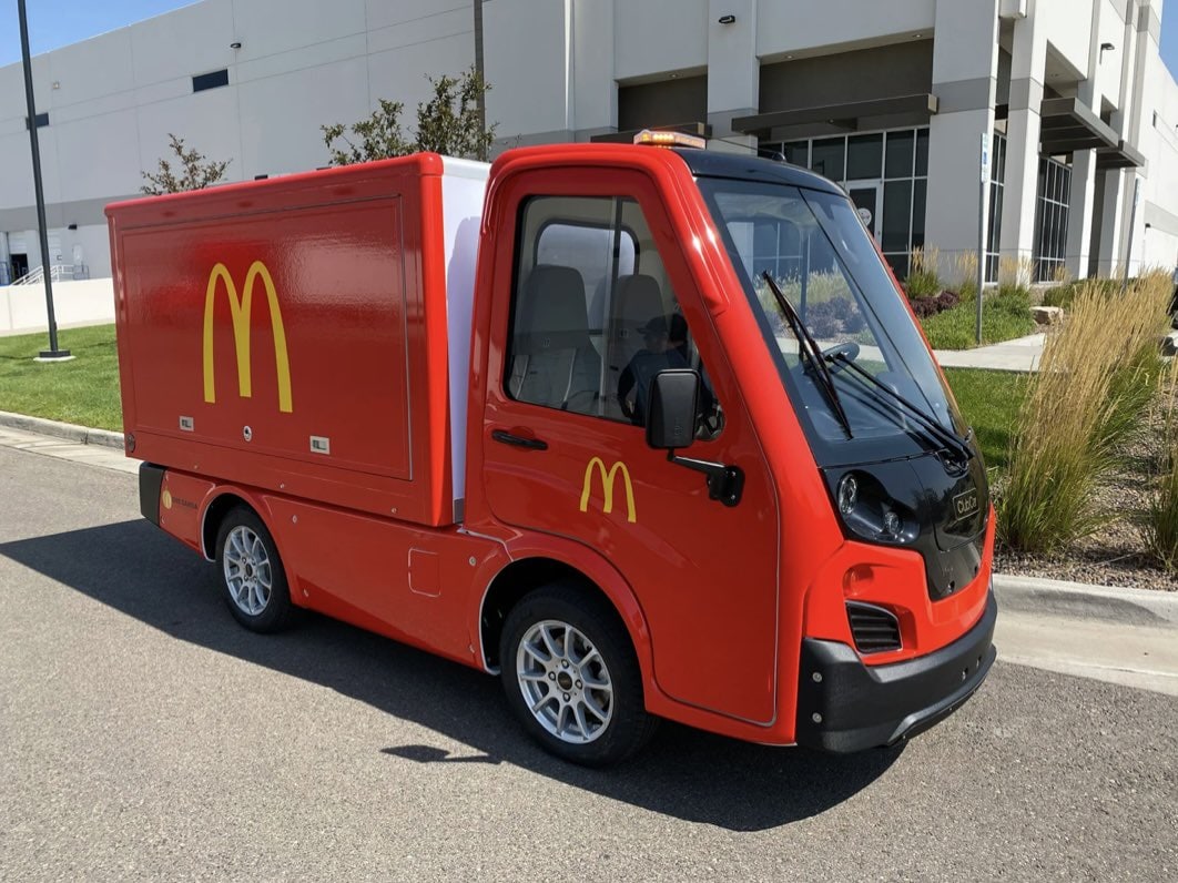 Jrme21568904's tweet photo. #cenntro ❤️🚛 

#CENNTROARMY👏🥂🦍

#cenntroSqueeze 💥🚀🌌

Go to the moon  ! 🌔
💪😍

No financial advice https://t.co/NJ6YuSNDVT