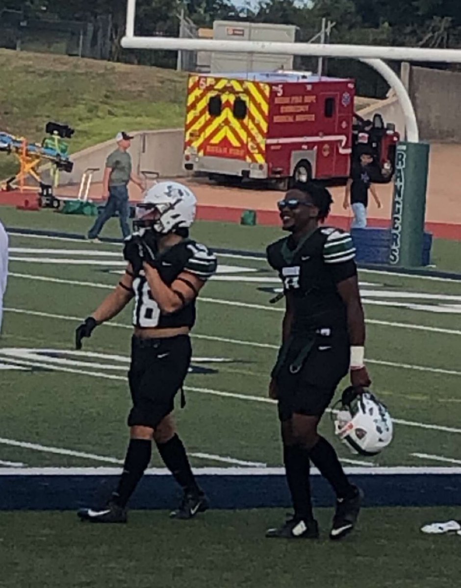 TMcclenton6's tweet photo. 110% COMMITTED to @HPUFootball Appreciate @Coach_Patton27 @CoachBachtel @eezar1 @iamryanobryant @jpoth744 &amp; everybody else who believed in me https://t.co/rN2VKtBagQ