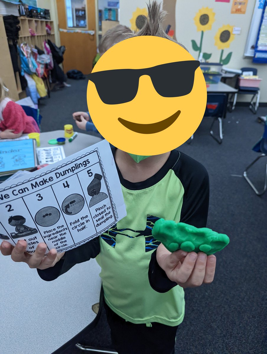 MDEregier's tweet photo. First day of Lunar New Year! Kinders received hongbao and learned some words in Mandarin from the second graders @BVWolfSprings! We also made our own dumplings! #mdebears https://t.co/4kF5YAYC1j