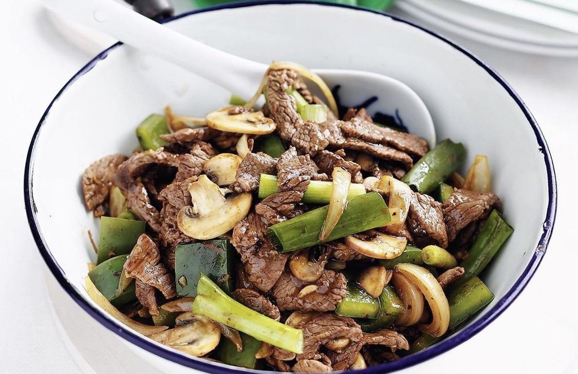 Today is Chinese New Year 🎉

Why not celebrate and tuck into a delicious family meal with our easy Beef with Honey &amp; Black Pepper and Egg Fried Rice recipe

countrywidehotels.co.uk/news/beef-stir…

Enjoy! 

#newyear #chinese #chinesenewyear #beefstirfry