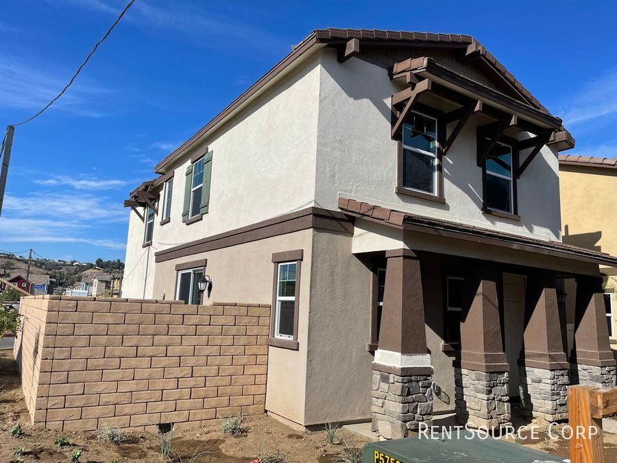 RentSourceSCV's tweet photo. #rentsourcecorp has listed a new property!!

New Construction home w/ Solar for Lease in Canyon Country

3Beds
2.5Bath
17052 Provo Ln #SantaClarita #CA 91387

https://t.co/Vrys8jYPEq or visit https://t.co/7osgxaGMOh TODAY!! https://t.co/mDFqkpoX9m