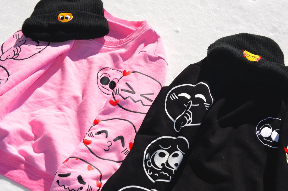 mothcharm's tweet image. Mothcharm is officially open!  🎉

Consider supporting an afrolatino-owned small business this Black History Month!