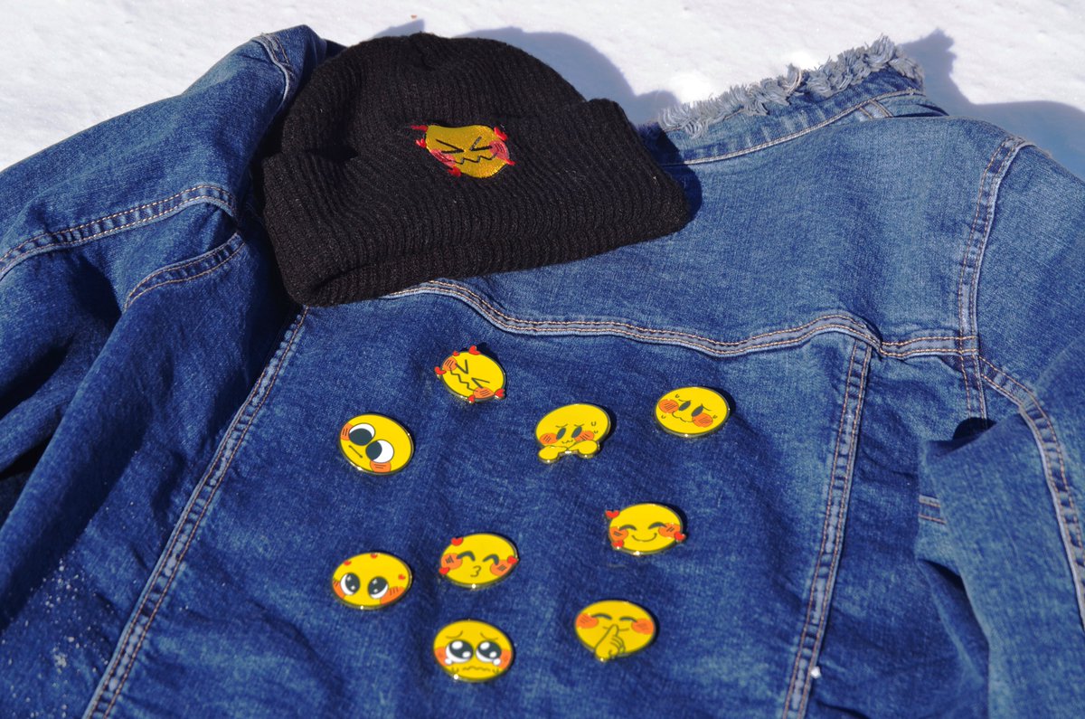 mothcharm's tweet image. Mothcharm is officially open!  🎉

Consider supporting an afrolatino-owned small business this Black History Month!