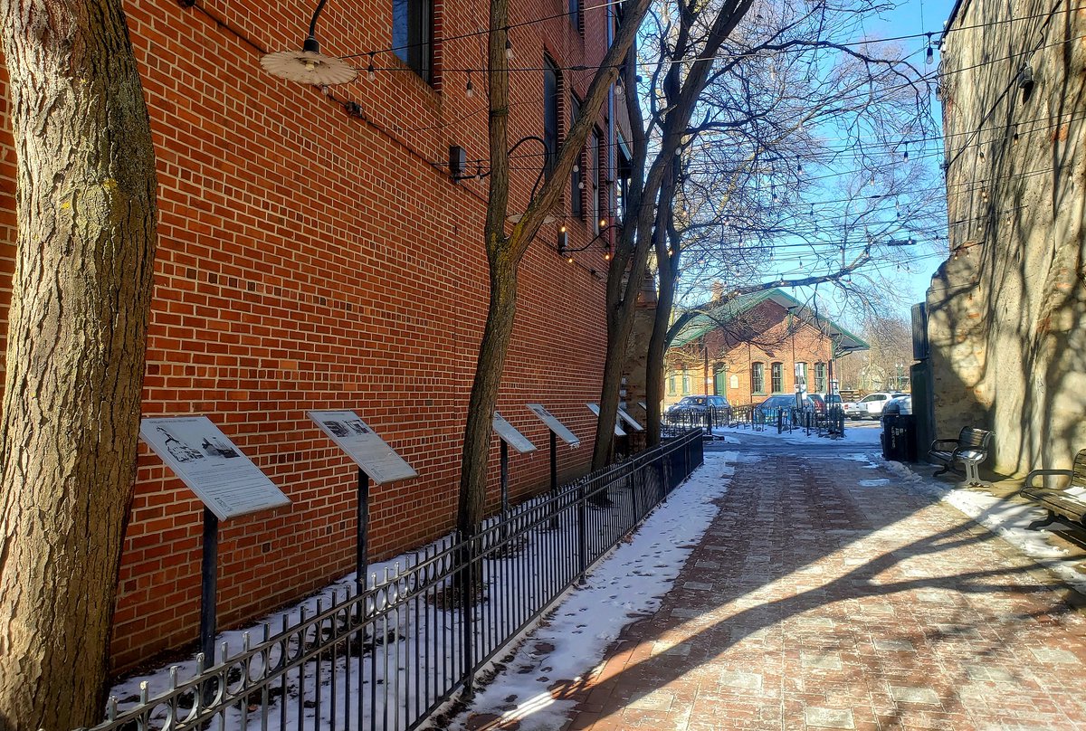 ypsireal's tweet photo. Celebrate Black History Month in #Ypsilanti by visiting the signs, landmarks, and murals that honor the legacy of some who created change in America's history. 💯 We'll be highlighting some of these landmarks + upcoming events. Stay tuned! https://t.co/5JaQKKZ2cY https://t.co/sBEY7W2BXL