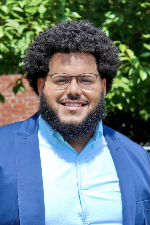 We're excited that Andres Mejia Jr., a #NHListens fellow, <a href="/CarseySchool/">UNH Carsey School of Public Policy</a> alum &amp; current Director of Diversity, Equity, Inclusion, &amp; Justice Director of the Exeter, NH, school district, was a finalist for an Aicher Leadership Award from <a href="/EvDem/">Everyday Democracy</a> this year: everyday-democracy.org/news/everyday-…