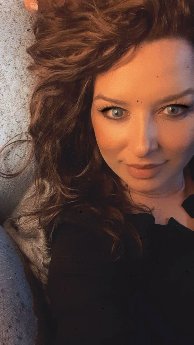 Esra erol (@esraeroltrkc) on Twitter photo 