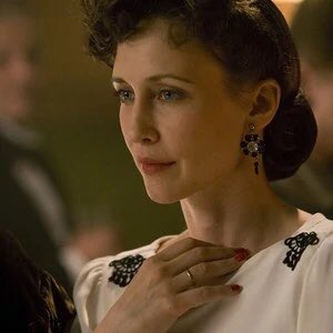 ✨ vera farmiga as elsa in the boy in the striped pyjamas appreciation tweet ✨