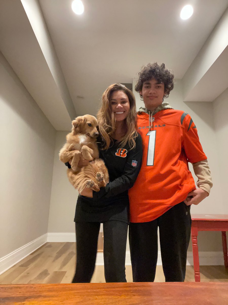 alexshelton53's tweet image. @JimIrsay no one more deserving than my 14yo cousin Lucas &amp;amp; his mother Eleide. Lucas lost his father Rob in March 2020 after a 4 year battle with Stage 4 lung cancer. Die hard Bengals family, but never got to see this success with their father &amp;amp; husband.