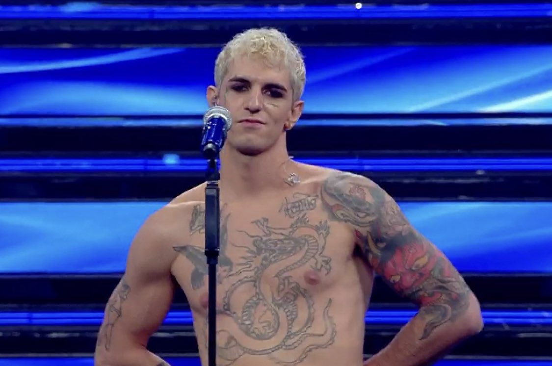 BITCHYFit's tweet photo. Mi ha già conquistato prima di cantare…
#Sanremo2022 https://t.co/yQGUSezxDl