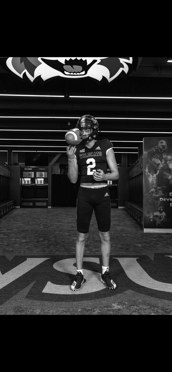 trajanhansen006's tweet photo. Can’t wait to be apart of something special. Grateful for this opportunity.            #commited😈                                                @weberstatefb @ursua05 @Matty_AhYou @CoachJayHill https://t.co/4JD4cBaF2g