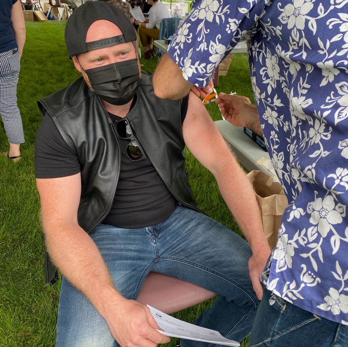 Interested in being in a study on the effectiveness of a different #COVID19 vaccine for your 2nd dose or booster? If you're 30+ yrs and received your 1st/2nd dose, or haven't received your 1st dose, you may be eligible. Phone/text Kamloops 250-318-8516 or Penticton 250-274-2995