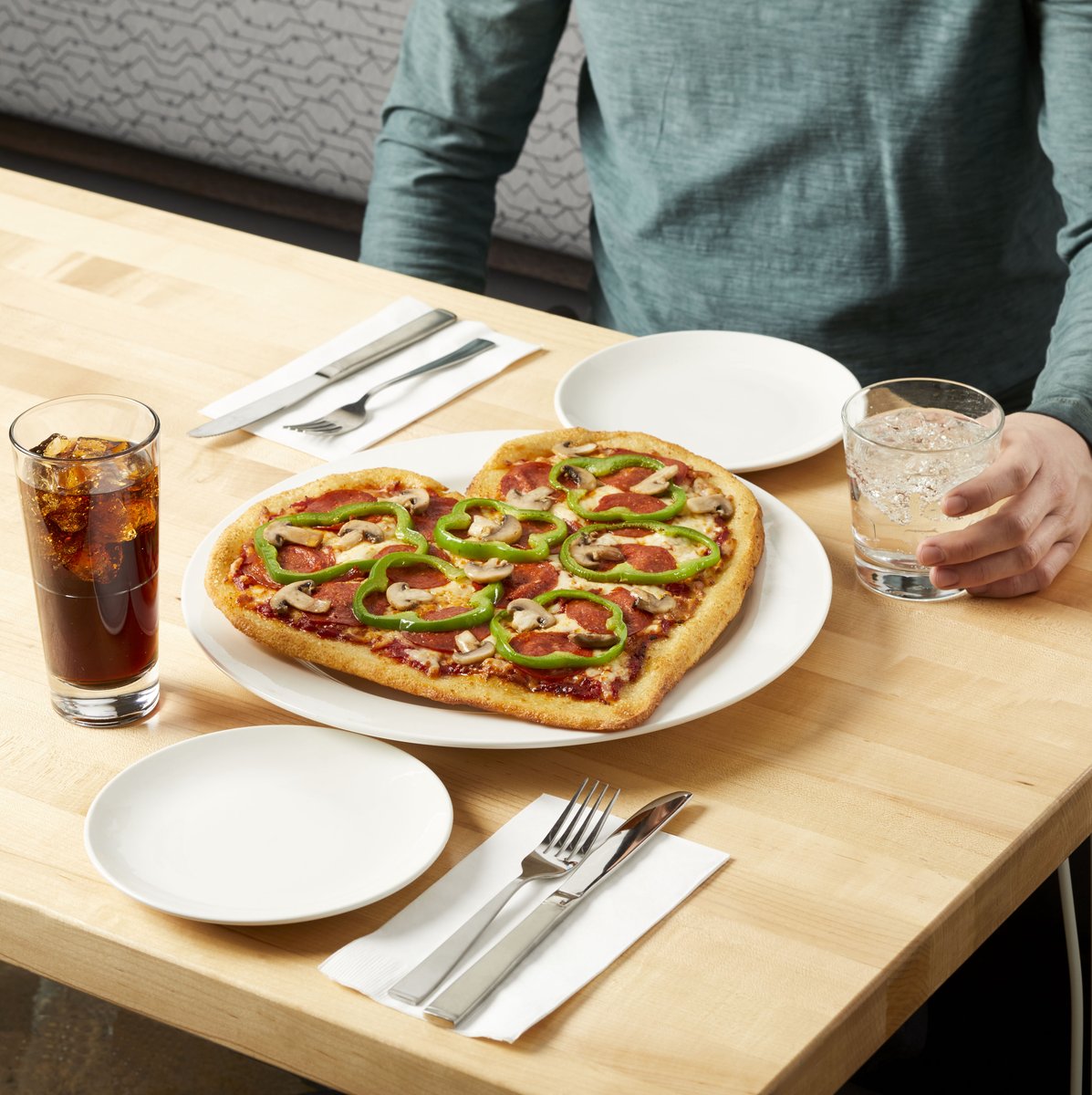 It’s that time of year again! 

Heart-shaped Pizzas at <a href="/bostonpizza/">Boston Pizza</a> will be back on February 14th! And the best news is that for each one enjoyed, $1 is donated to a local charity in your community! ❤️🍕