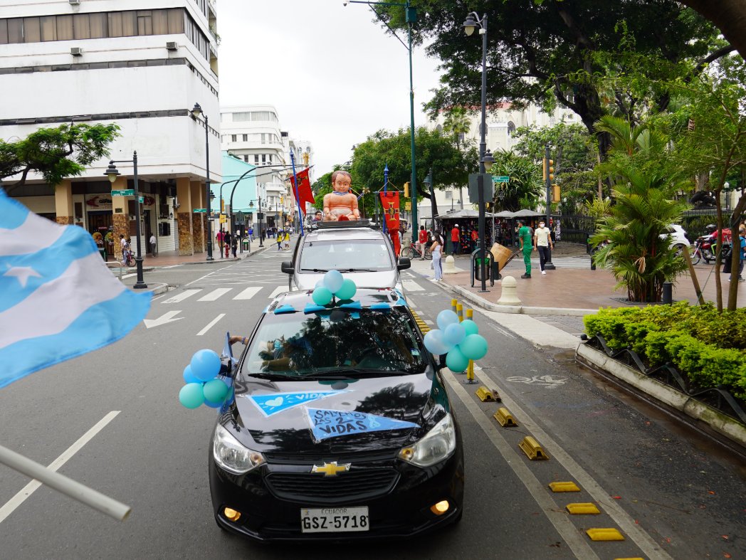 FidesOnline's tweet image. Grupos Provida se movilizan en #Guayaquil

Más de 300 personas recorrieron el norte y centro de la ciudad en la “Caravana por la Vida”, organizada por @GyeVidaFamilia, en contra del #AbortoPorViolacion 
🌐 Ver la nota en: bit.ly/3ghbz3j

#EcuadorEsProvida #LeyAbortistaNO
