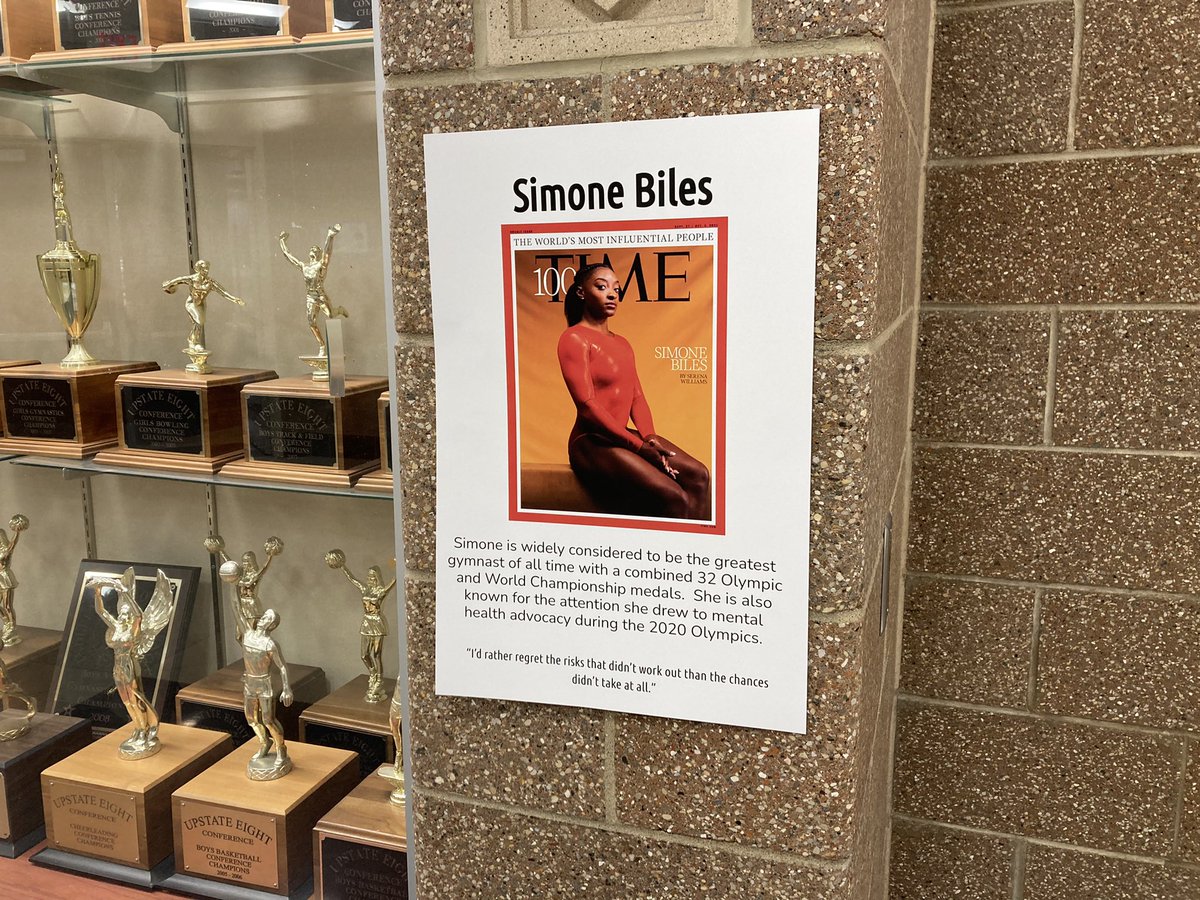 LakeParkBSU's tweet photo. First day of Black History Month at @LPLancers celebrated with visuals of key figures in American History! #BHM https://t.co/JL4De7bpgz
