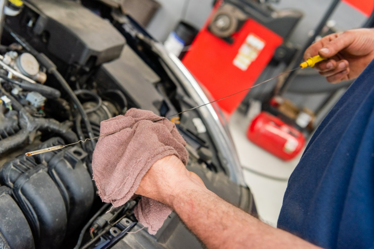 Mechanic_DutyCB's tweet photo. From oil changes to engine diagnostics, no job is too big or too small for the #MechanicOnDutyCB team. Give us a call at (407) 666-7006 today to let us know what we can do for you. https://t.co/jWH4bG6y7h
