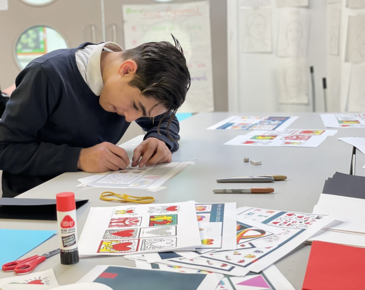 HaringeyLP's tweet photo. We loved the workshops led by @SallyKendall as we launched #LGBTHM22 at HLP 🏳️‍🌈🏳️‍⚧️ Students looked at traditional Valentines cards &amp; then created their own #LGBT inclusive designs. #ThisIsAP #LoveIsLove #HLPValues  ♥️ 🧡💛💚💙💜 https://t.co/DriphrKGvH