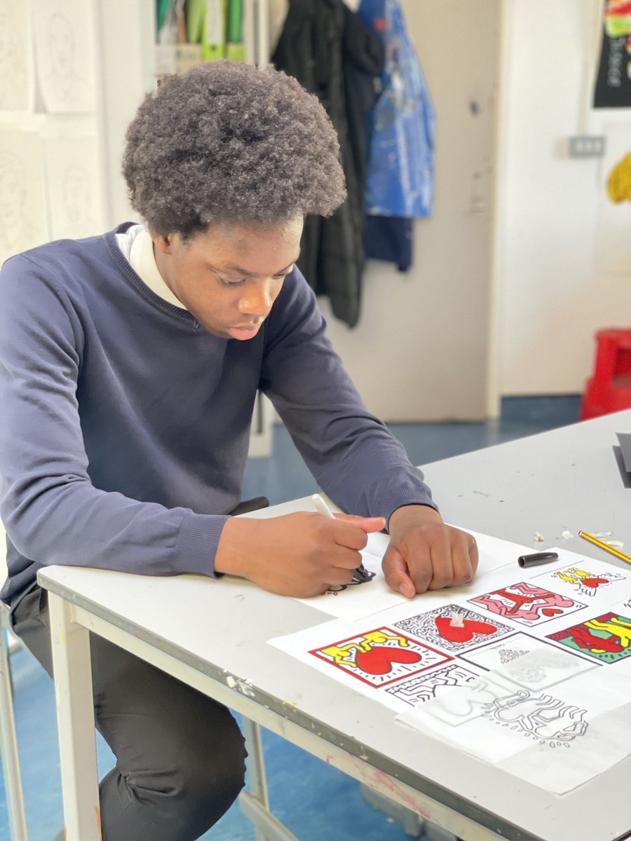 HaringeyLP's tweet photo. We loved the workshops led by @SallyKendall as we launched #LGBTHM22 at HLP 🏳️‍🌈🏳️‍⚧️ Students looked at traditional Valentines cards &amp; then created their own #LGBT inclusive designs. #ThisIsAP #LoveIsLove #HLPValues  ♥️ 🧡💛💚💙💜 https://t.co/DriphrKGvH