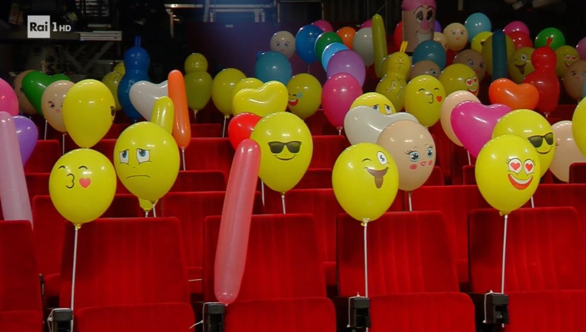 Loro si sarebbero scatenati di più con i Meduza ed Hozier lmao menomale ci sono Ciro Priello e il figlio di Ama 💀
#Sanremo2022