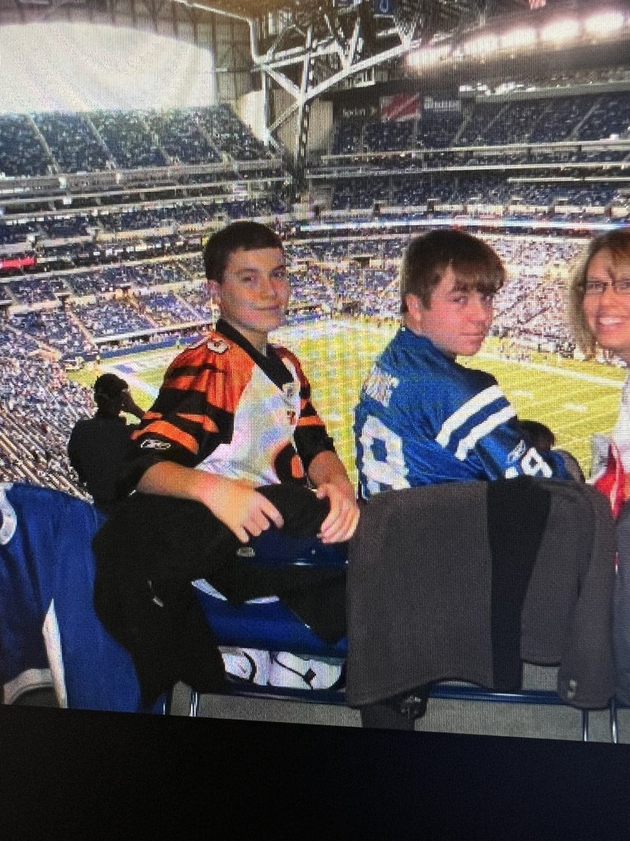 jethro____'s tweet photo. Jim, long time @Bengals fan but grew up in my teens and 20s in the great state of Indiana. If I somehow win this trip I will shotgun a can of @Skyline_Chili with a Bengals win. WHO DEY!! https://t.co/TonpZP3kQP