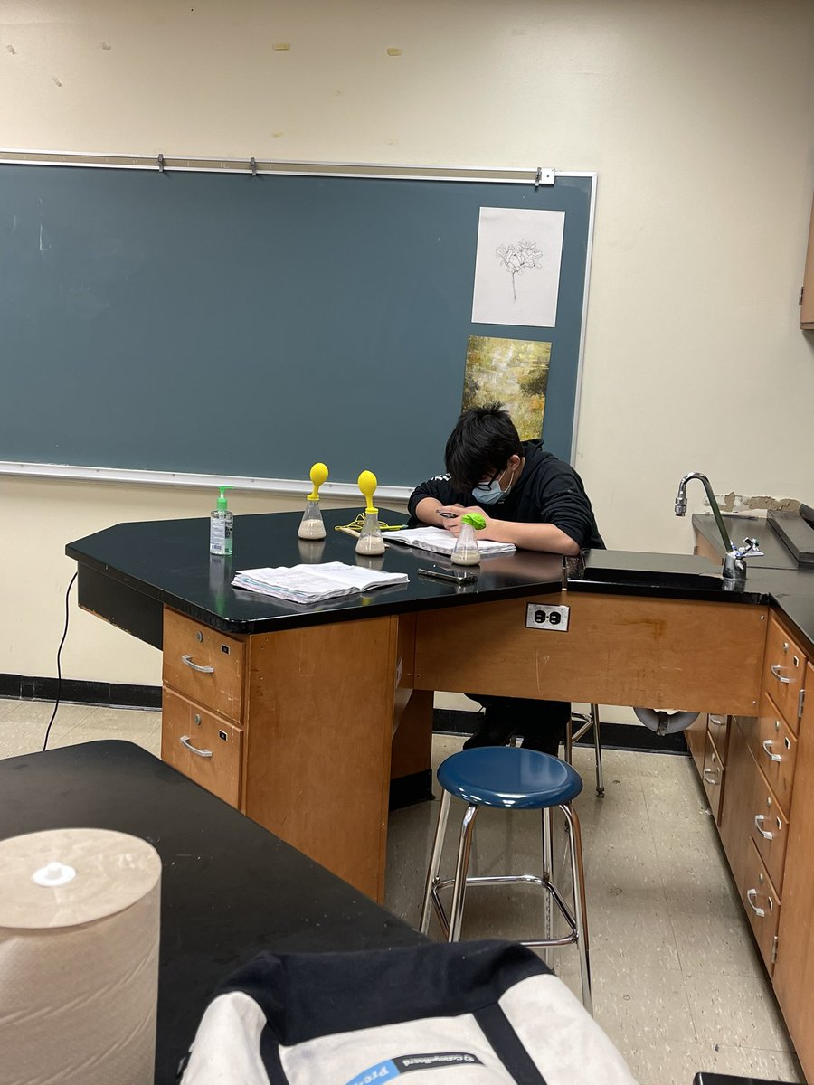 MYP Biology students are learning about cellular respiration by completing a lab using water, yeast, and sugar. Great activity <a href="/Schutter227/">Alicia Schutter</a> #richinstudentsuccess