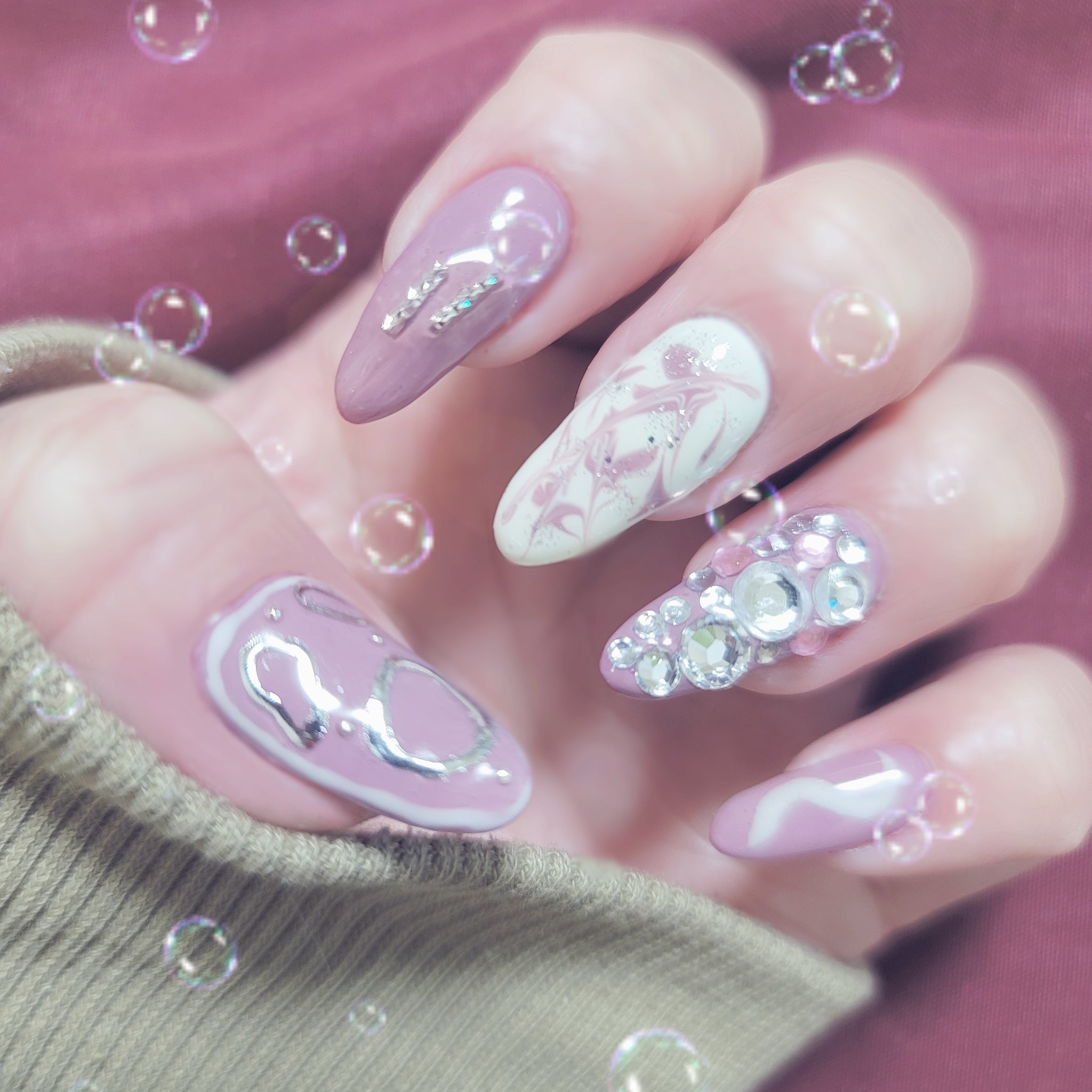 Saya ꫛꫀꪝセルフネイル セルフネイルデザイン ジェルネイル ピンク 白 ピンクネイルデザイン バレンタインネイル ビジューネイル セリア T Co Zvcilcslqp Twitter