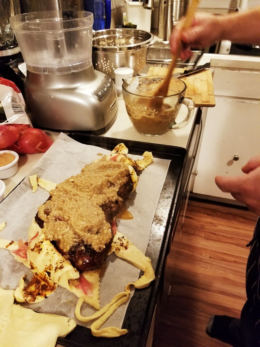 MartisMusicKit's tweet photo. Check out the Season 3 Opener of Marti's Music Kitche with Pete Petersen. He shares his love of BBQ making Tri-tip Beef Wellington on the smoker. https://t.co/JMSMeQ60Qn #MartisMusicKit #PetePetersen #BBQ #CookingPodcast https://t.co/51zdq8Kq1y