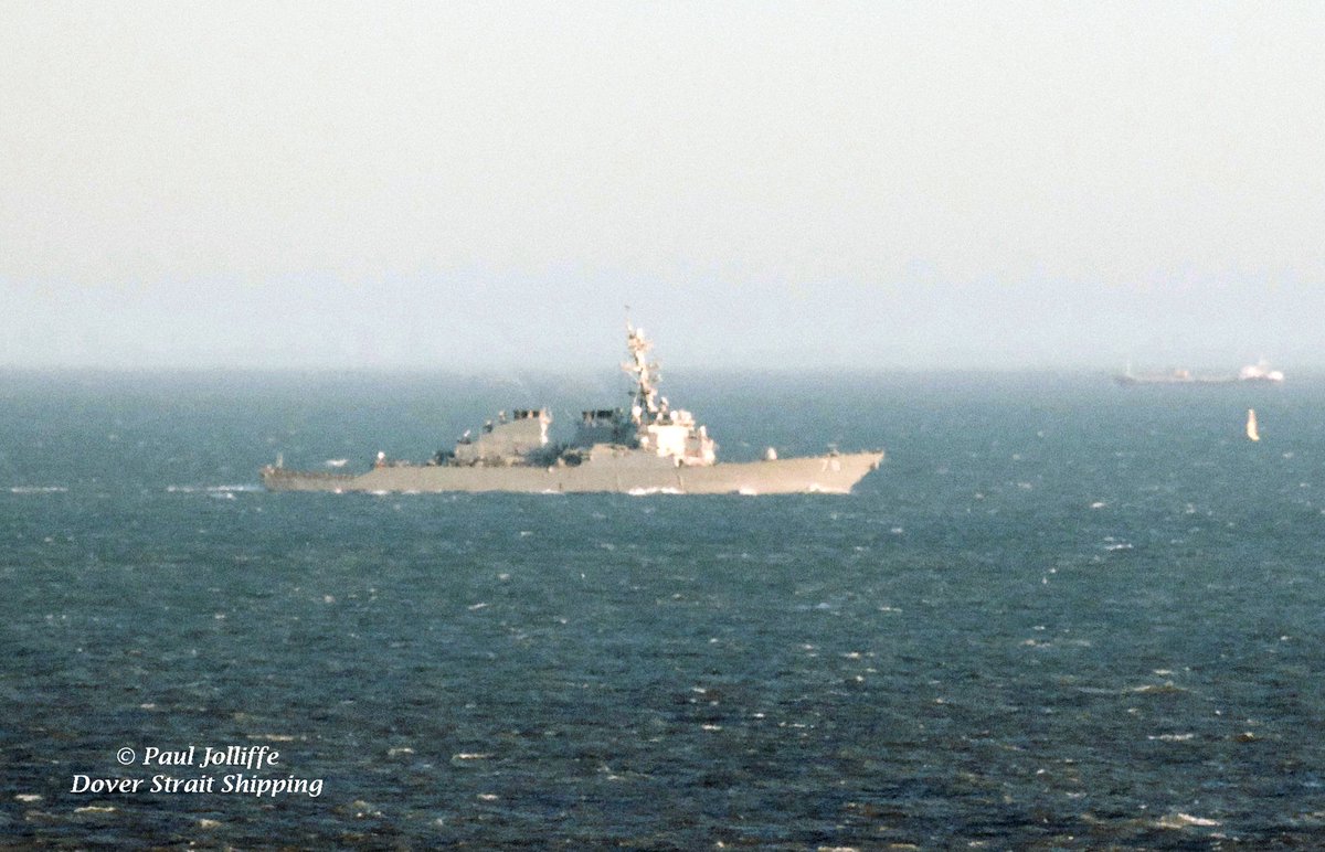 Earlier in the Channel: 'Russian destroyer Vice-Admiral Kulakov passing westbound through the Straits, shadowed by what appears to be the American destroyer USS Porter (DDG-78).' (From Dover Strait Shipping, facebook.com/doverstraitshi…)