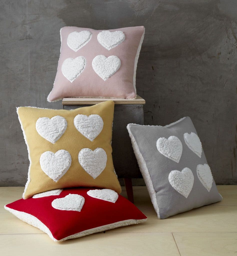 QualityPoles's tweet photo. Treat your loved ones on Valentine's Day with these heart themed duvet cover sets, filled cushions and cushion covers.
Just search for "heart" on https://t.co/hitgc2crwT to view all of the items pictured. https://t.co/NFP8d0VwIn