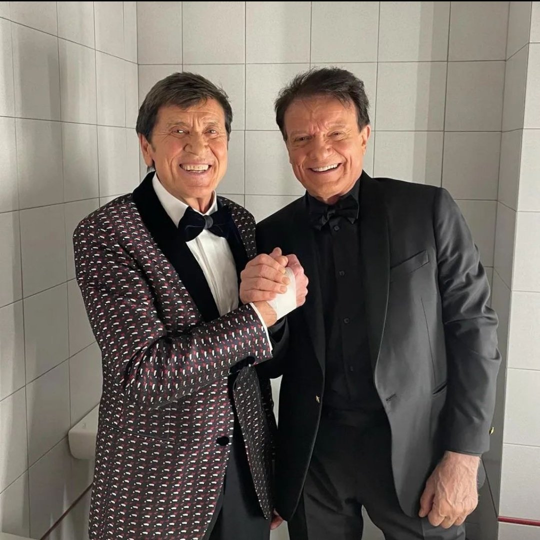 Maecenartis's tweet photo. NO VABBÈ RAGA ABBIAMO IL PARALLELISMO ADESSO PIANGO #Sanremo2022 https://t.co/ZuNnPusQWR