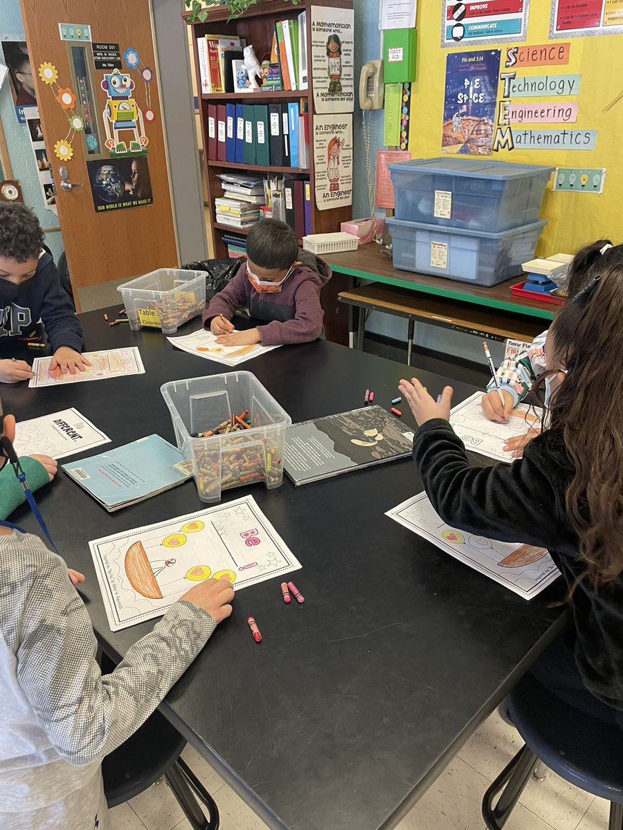 miss_barbieri's tweet photo. This week we’re focusing on Self Love ahead of Valentine’s Day. It’s important to take time for yourself and be proud of who you are! We read Be You by @peterhreynolds and reflected on being our authentic selves ♥️ https://t.co/h1E7Qa6nSM