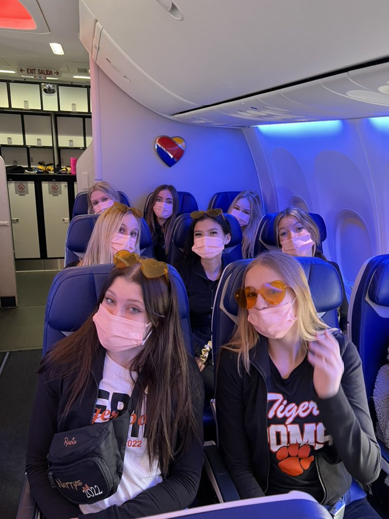 EHS Poms tweet media