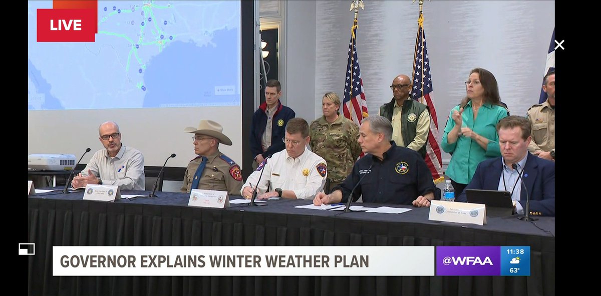 ForRealReal2's tweet image. Greg explains weather yall. True definition of a dim-wit. #AbbottFailedTexas